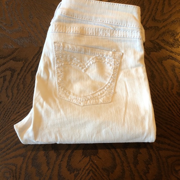 White capri jeans size 26